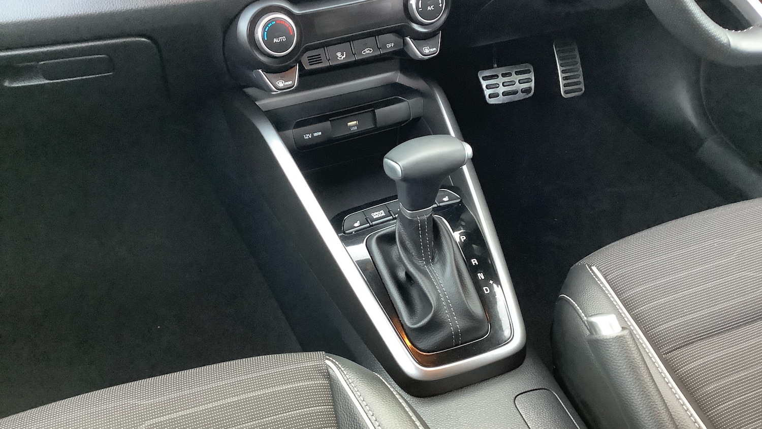 Used Kia Stonic 2024 for sale - 77026025: Photo 13