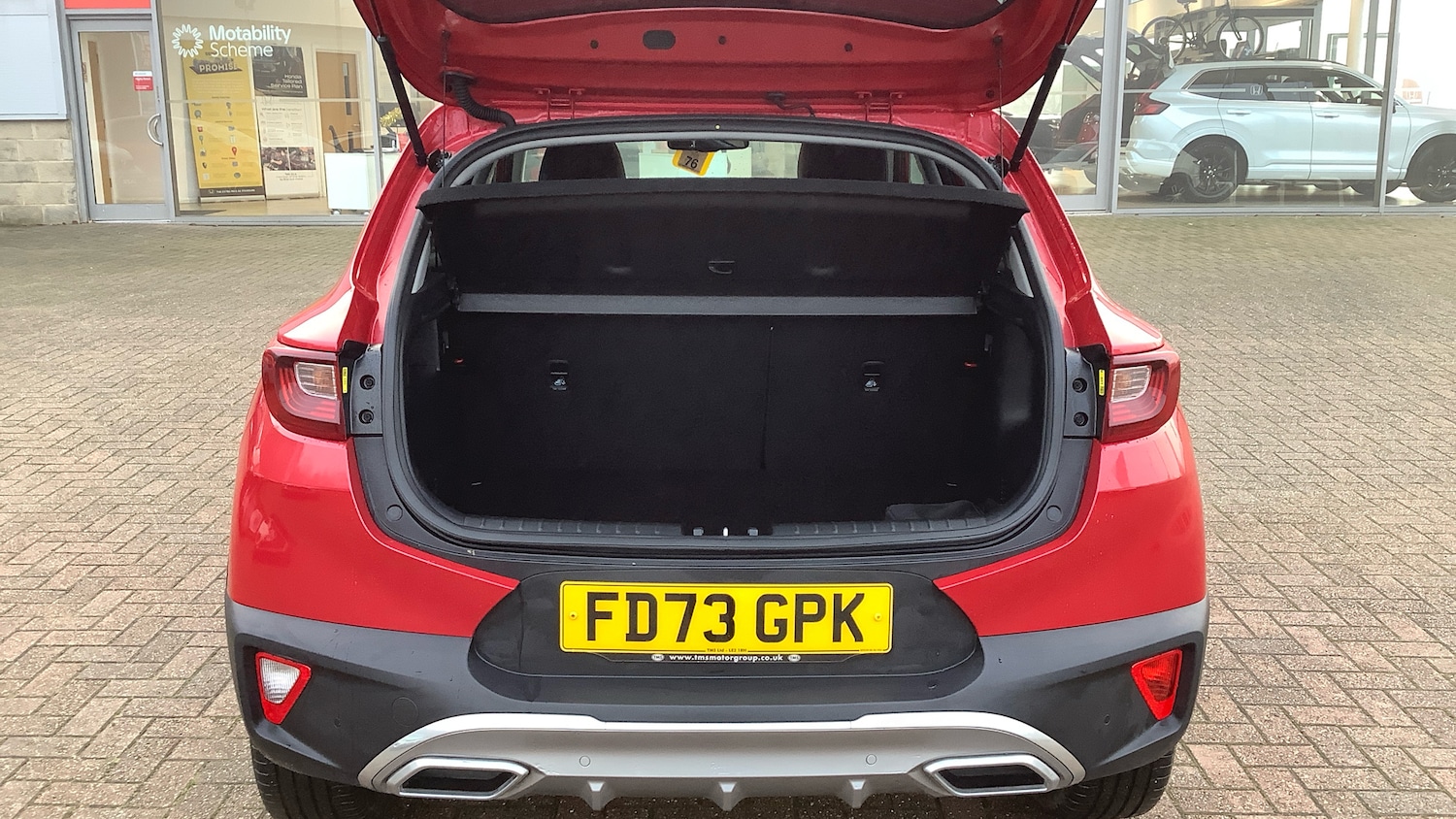 Used Kia Stonic 2024 for sale - 77026025: Photo 4