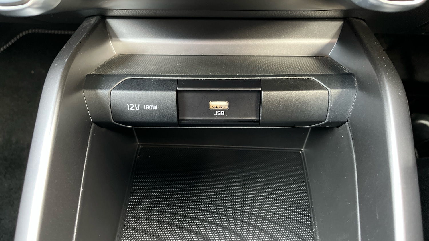 Used Kia Stonic 2023 for sale - 77717682: Photo 34