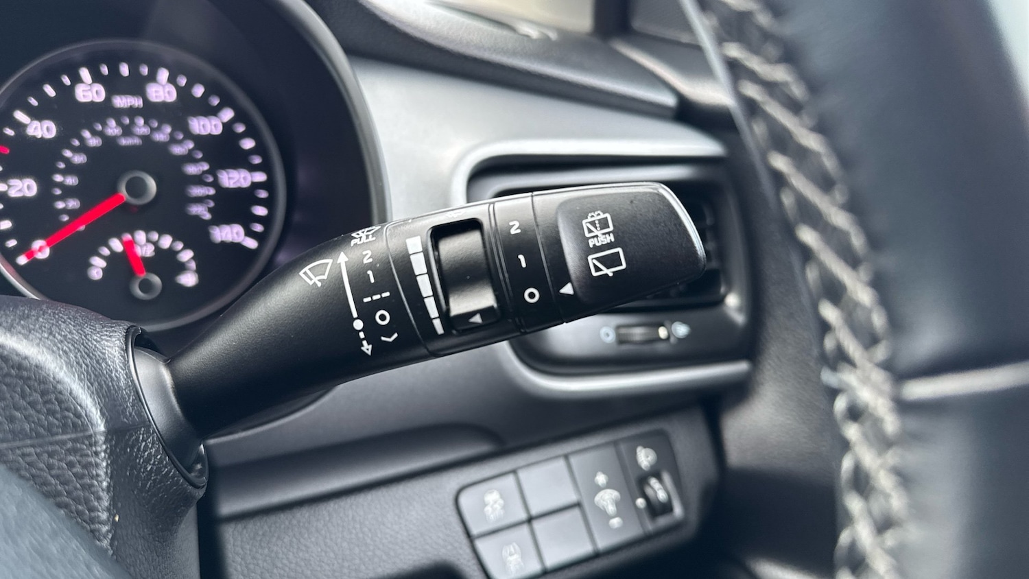 Used Kia Stonic 2019 for sale - 76884747: Photo 28