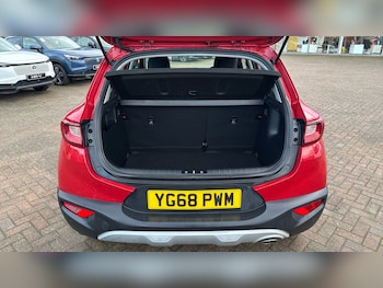 Used Kia Stonic 2019 for sale - 76884747: Photo