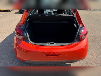 Used Peugeot 208 2018 for sale - 79867488: Photo