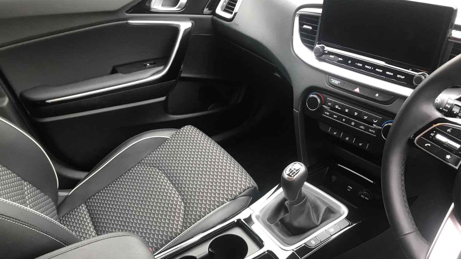 Used Kia Ceed 2025 for sale - 77046121: Photo 14