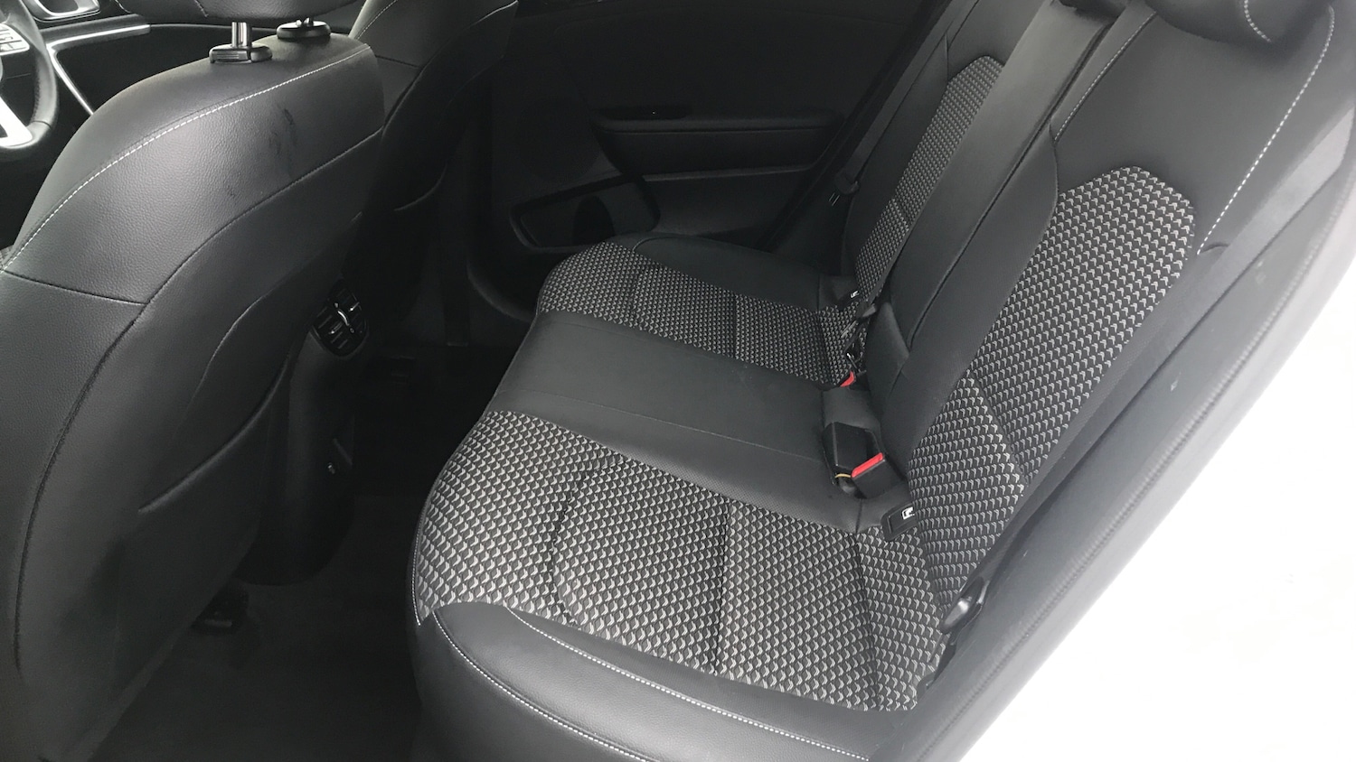 Used Kia Ceed 2025 for sale - 77046121: Photo 16