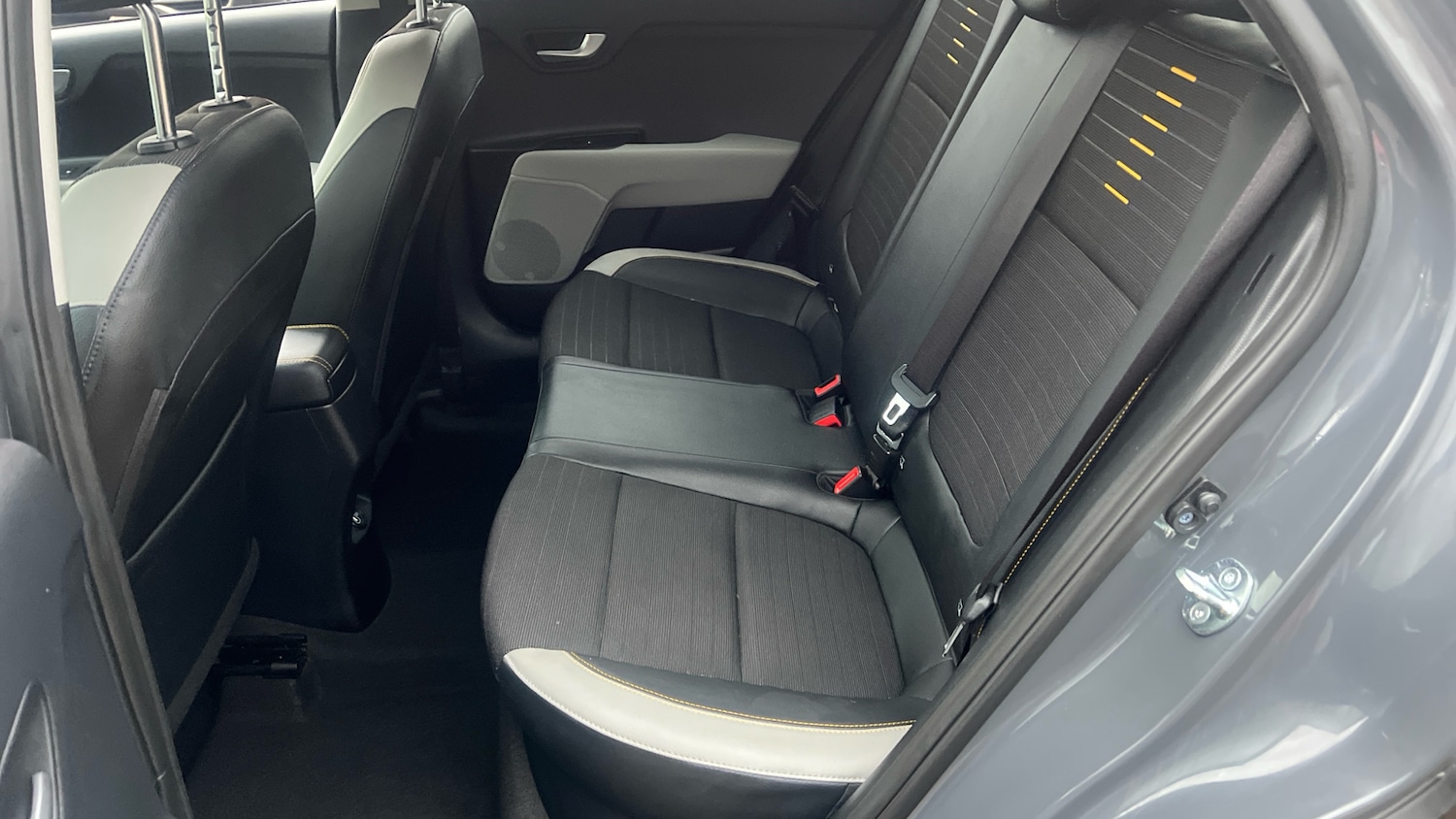 Used Kia Stonic 2023 for sale - 77517443: Photo 16