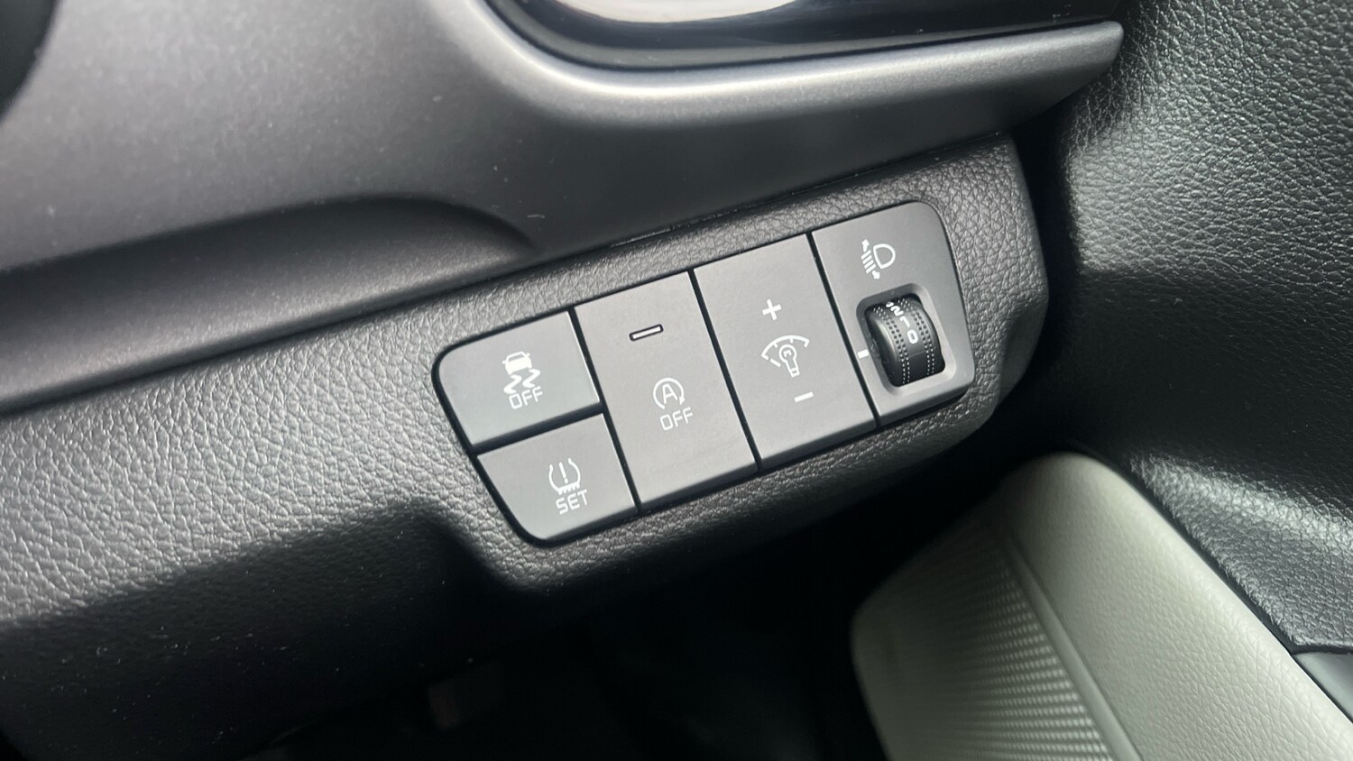 Used Kia Stonic 2023 for sale - 77517443: Photo 27