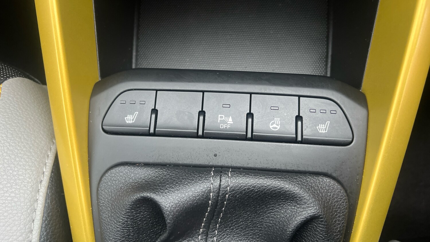 Used Kia Stonic 2023 for sale - 77517443: Photo 28