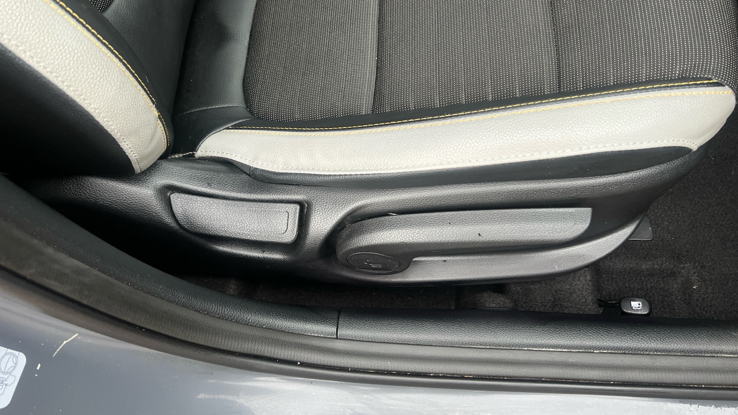 Used Kia Stonic 2023 for sale - 77517443: Photo 38