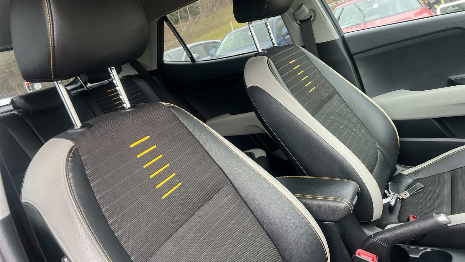 Used Kia Stonic 2023 for sale - 77517443: Photo 39