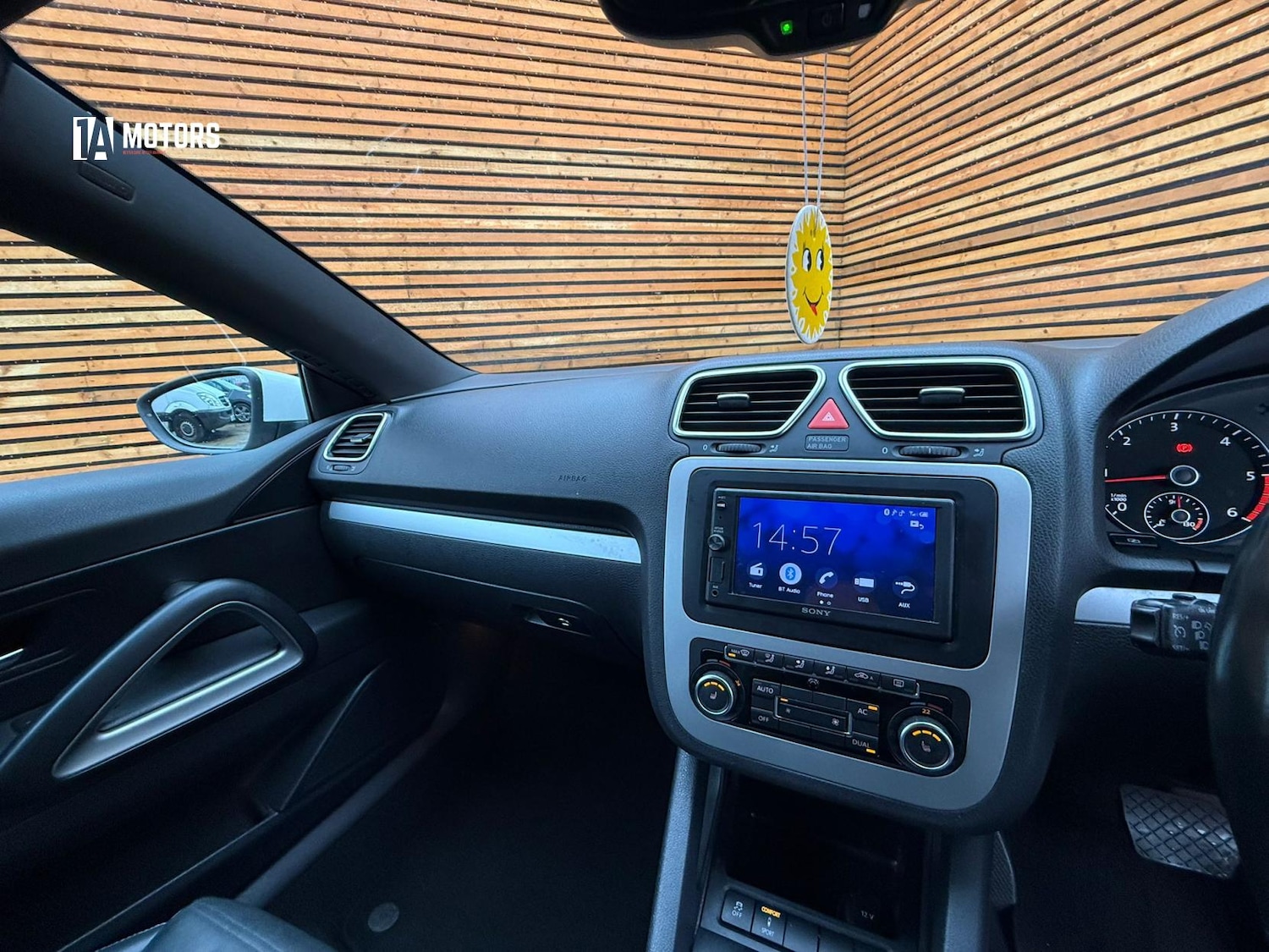 Used Volkswagen Scirocco 2011 for sale - 77457421: Photo 24