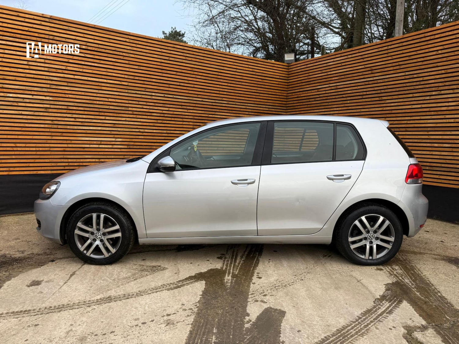 Used Volkswagen Golf 2011 for sale - 77921748: Photo 5