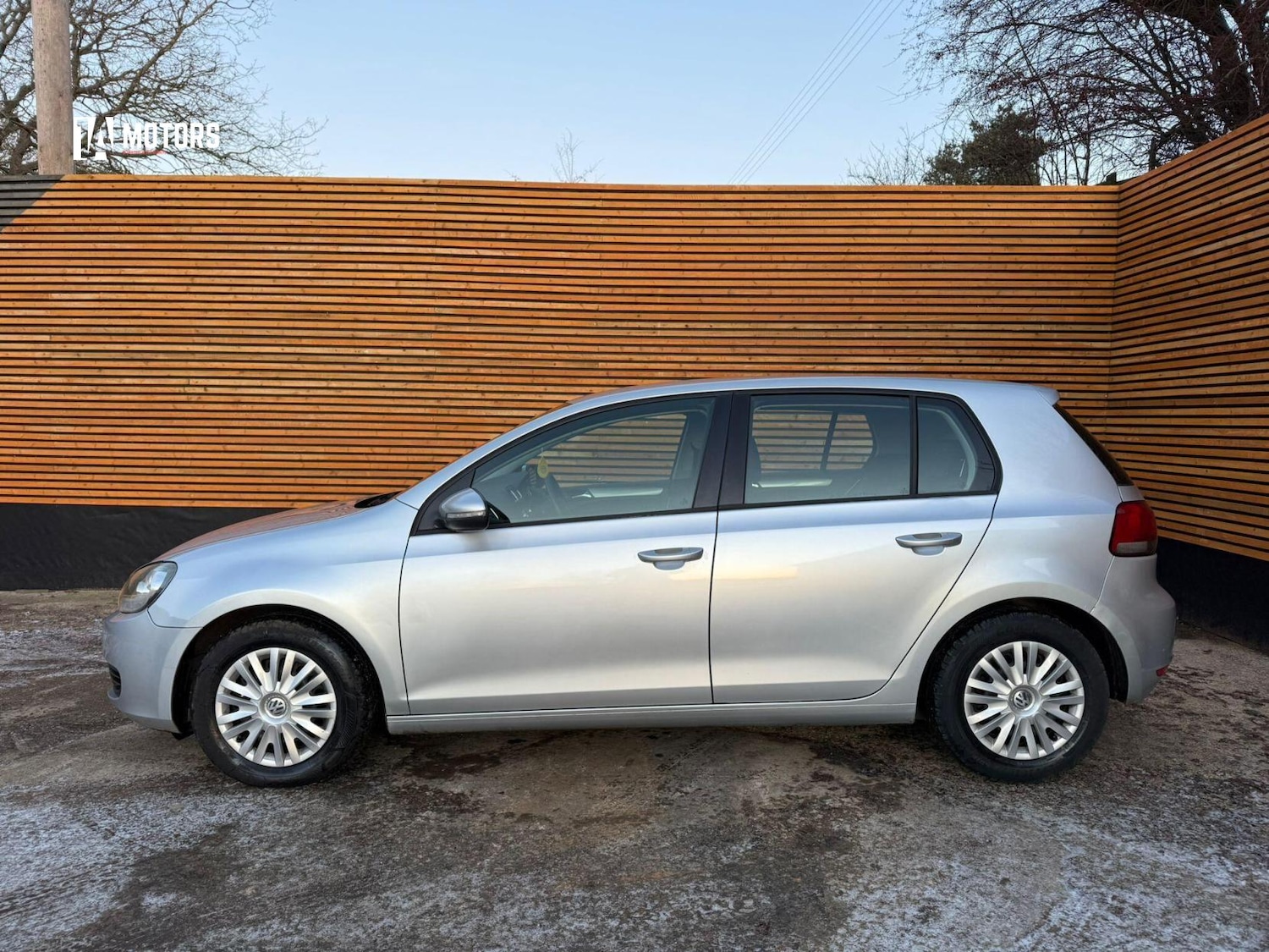 Used Volkswagen Golf 2010 for sale - 77453758: Photo 4