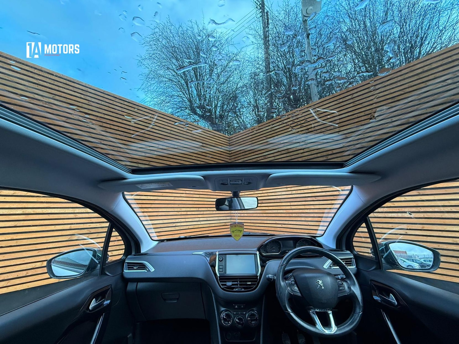 Used Peugeot 208 2014 for sale - 77453770: Photo 26