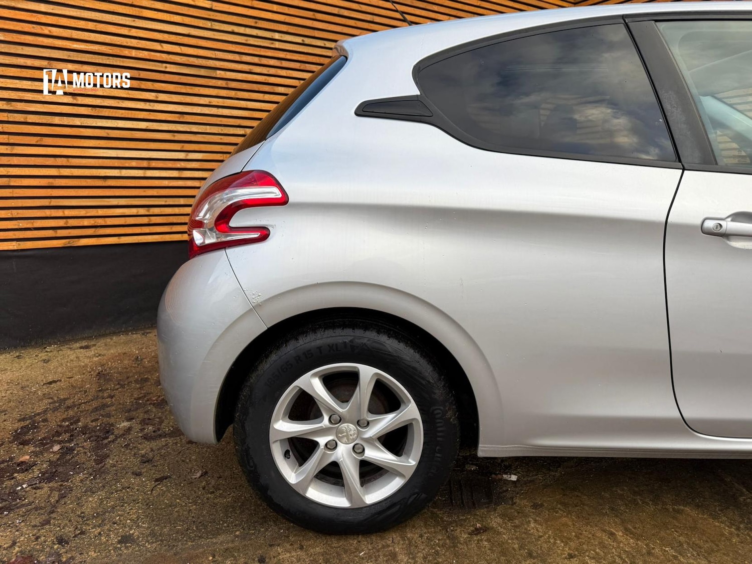 Used Peugeot 208 2014 for sale - 77189618: Photo 11