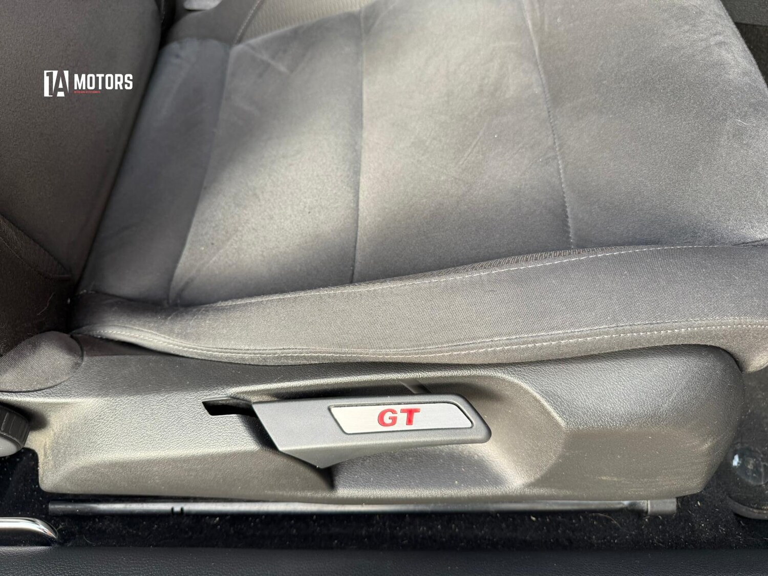 Used Volkswagen Golf 2010 for sale - 77767166: Photo 23