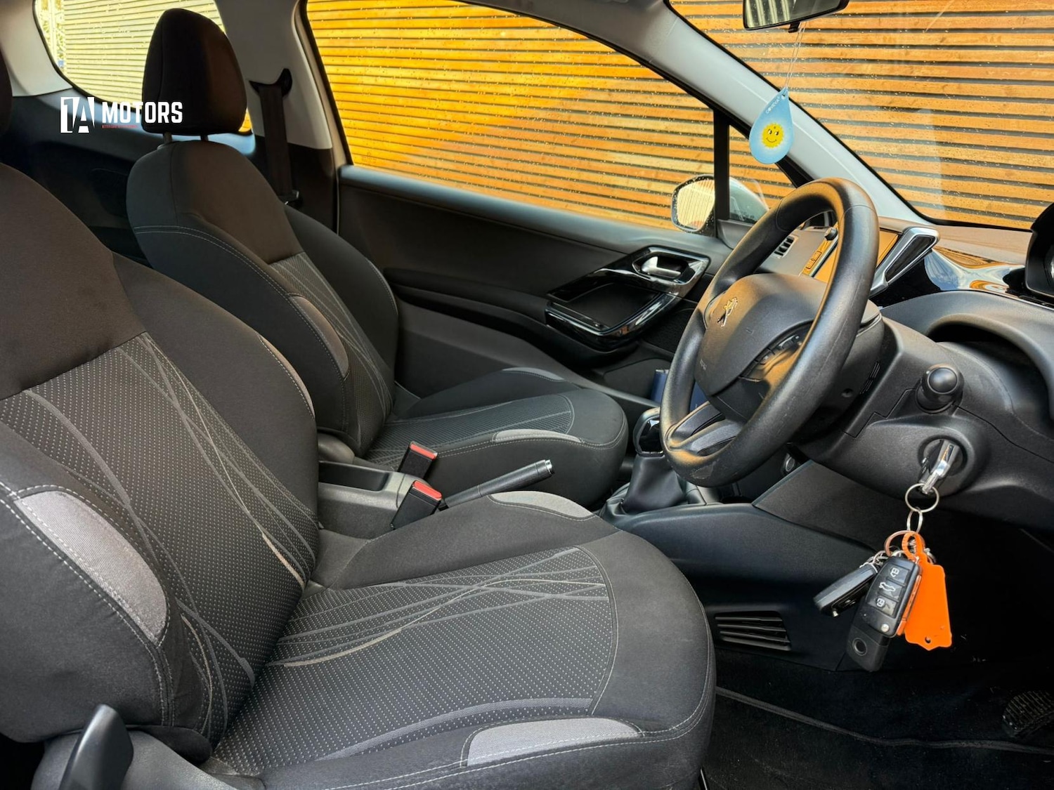 Used Peugeot 208 2014 for sale - 77189616: Photo 15