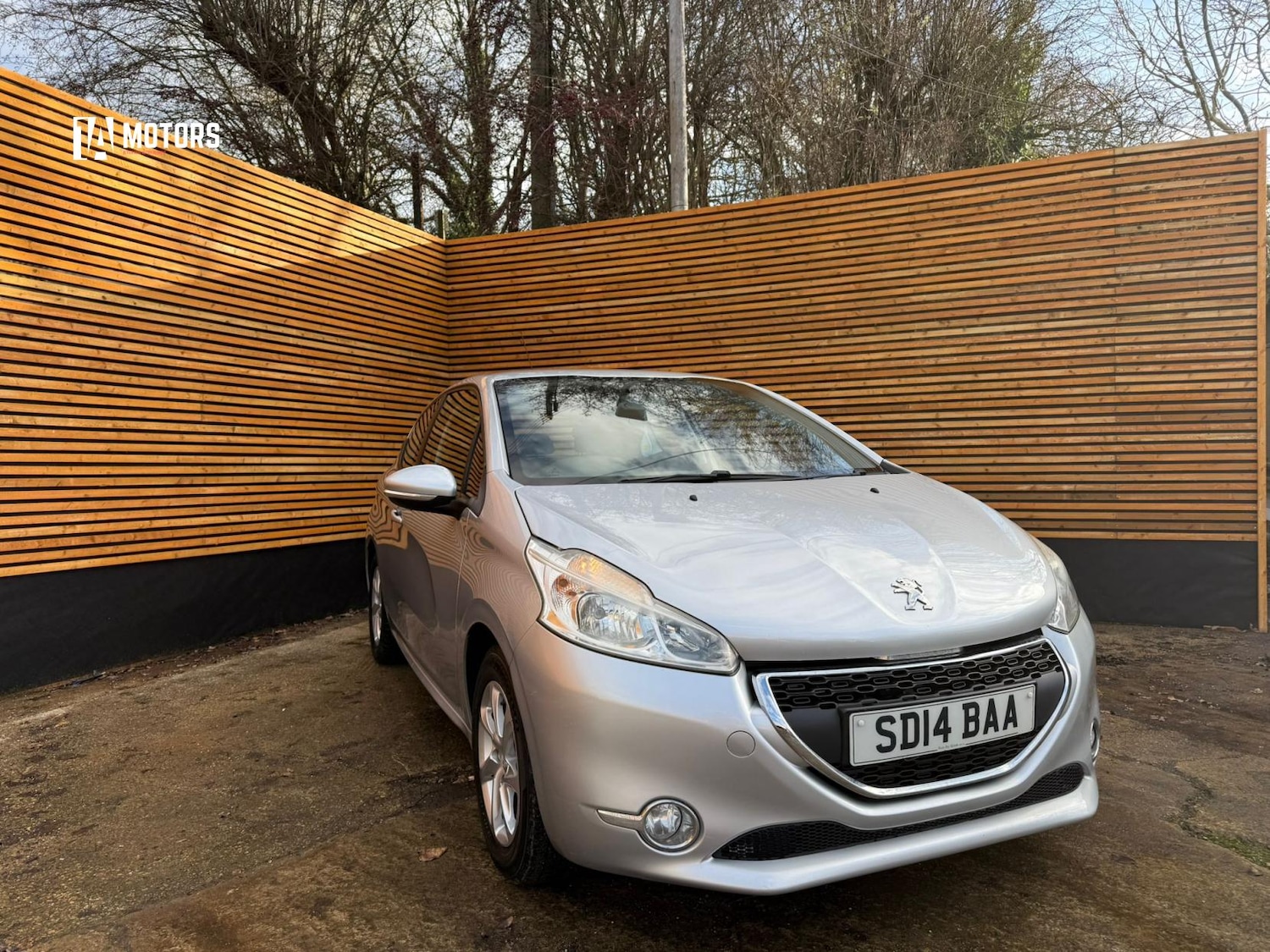 Used Peugeot 208 2014 for sale - 77189616: Photo 2