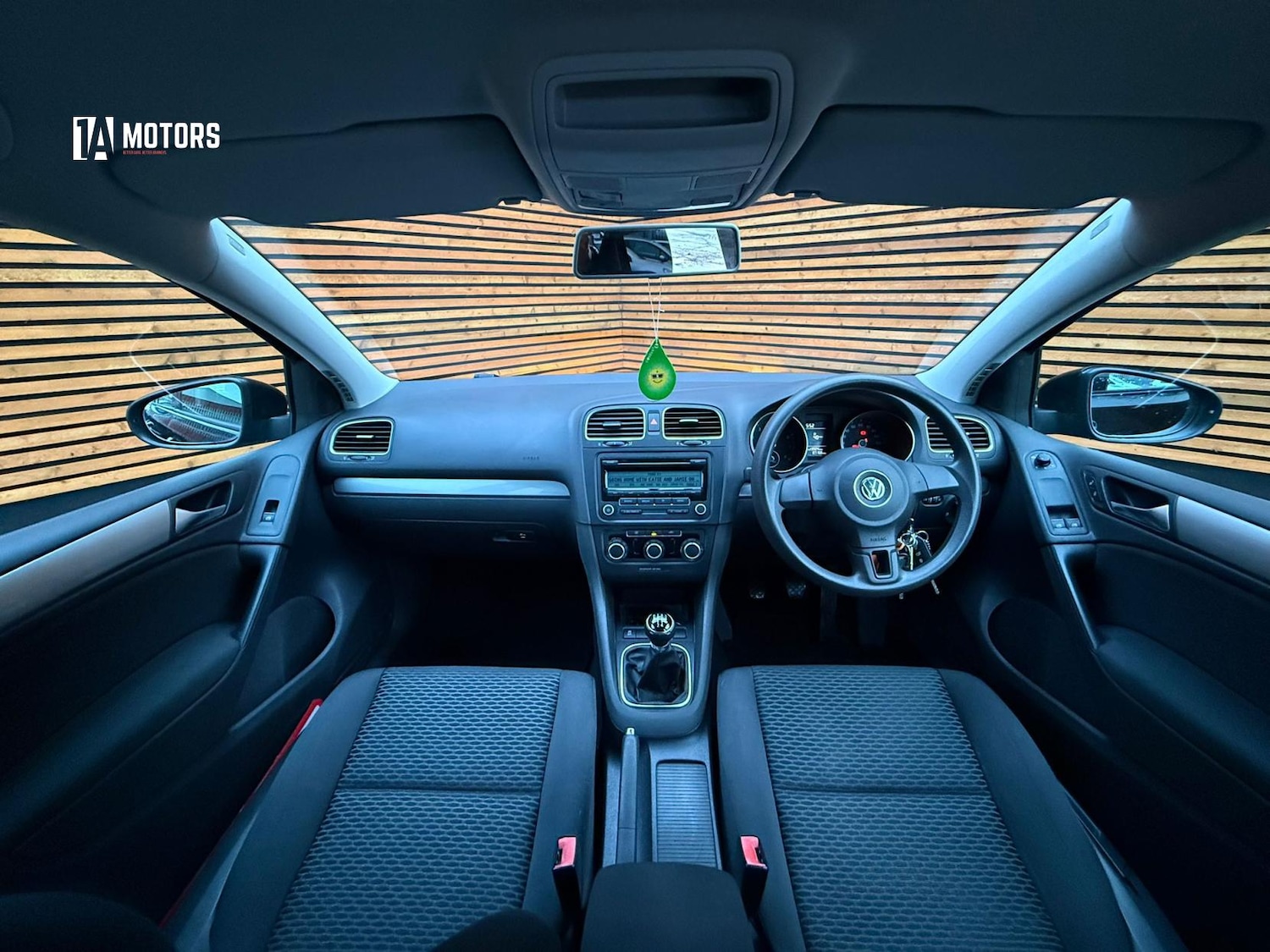 Used Volkswagen Golf 2011 for sale - 77210692: Photo 4