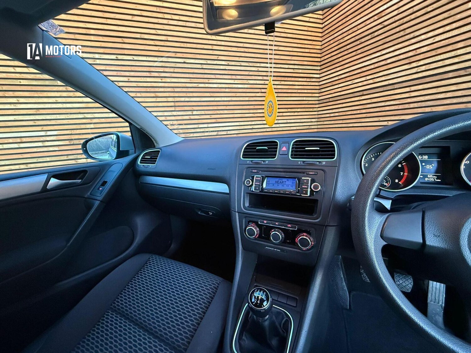 Used Volkswagen Golf 2010 for sale - 77189611: Photo 27