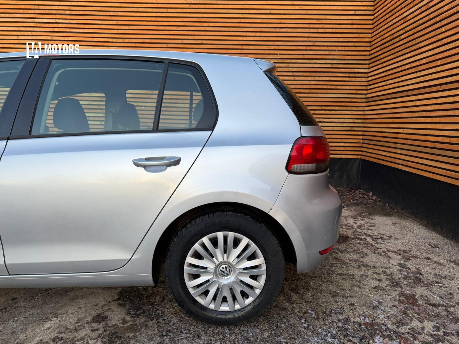Used Volkswagen Golf 2010 for sale - 77189611: Photo 5