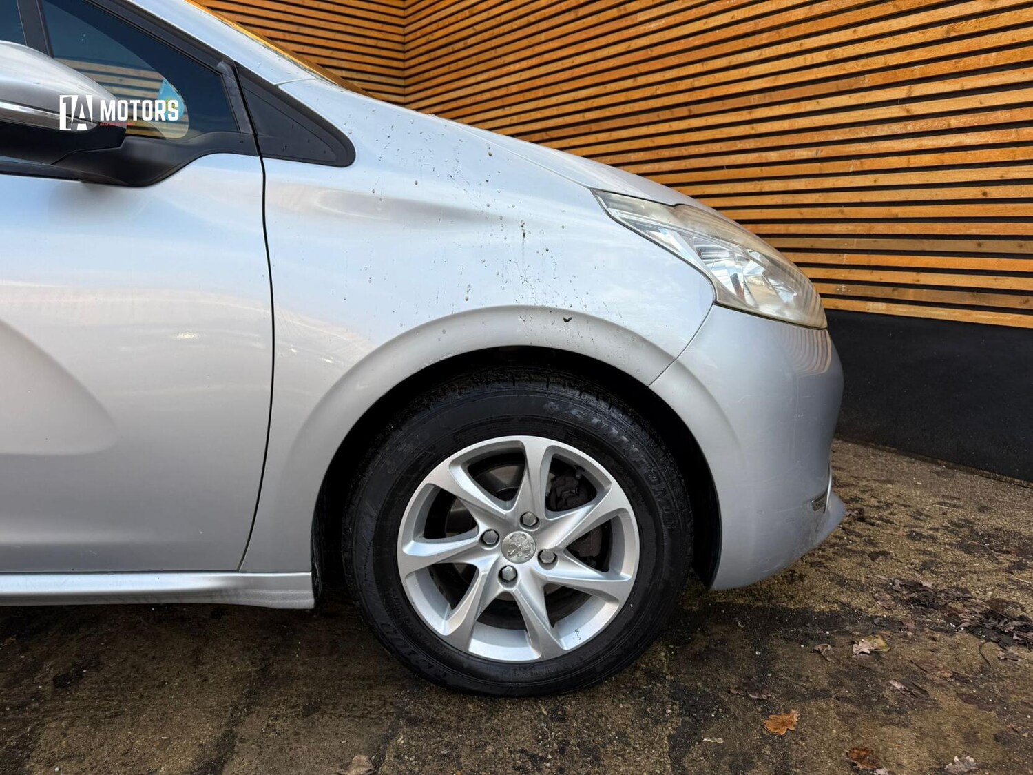 Used Peugeot 208 2014 for sale - 77453757: Photo 13