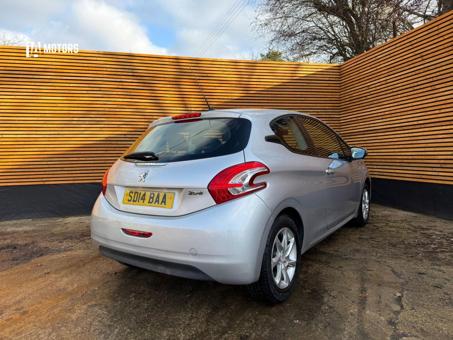 Used Peugeot 208 2014 for sale - 77453757: Photo 8