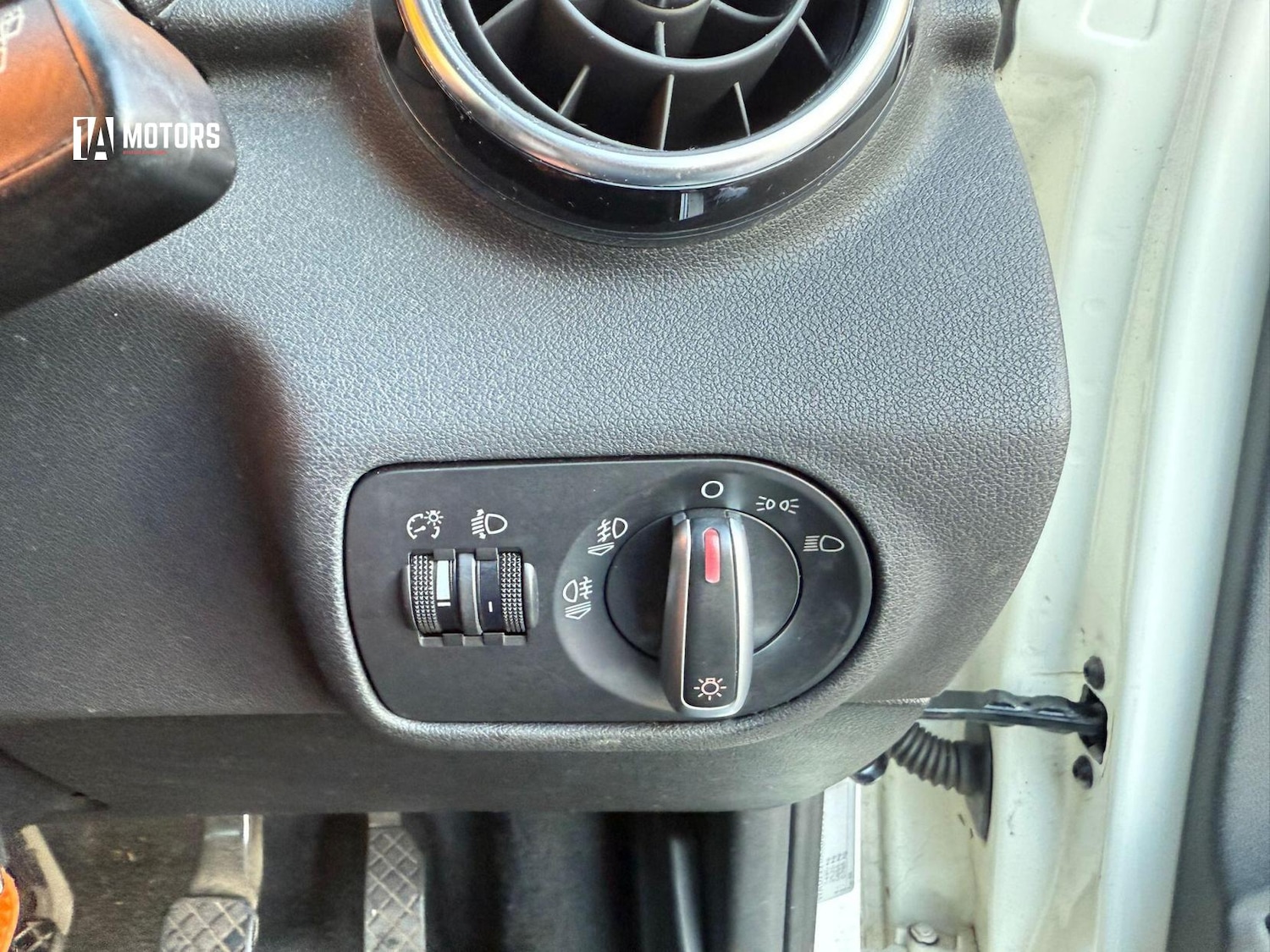 Used Audi A1 2013 for sale - 77453772: Photo 15