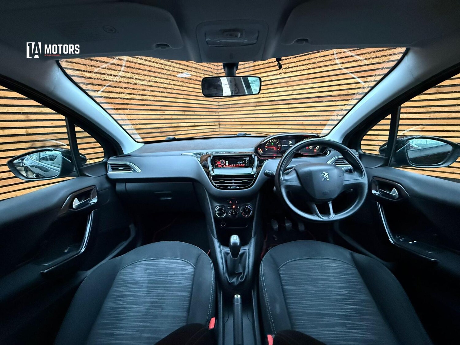 Used Peugeot 208 2014 for sale - 77453765: Photo 13