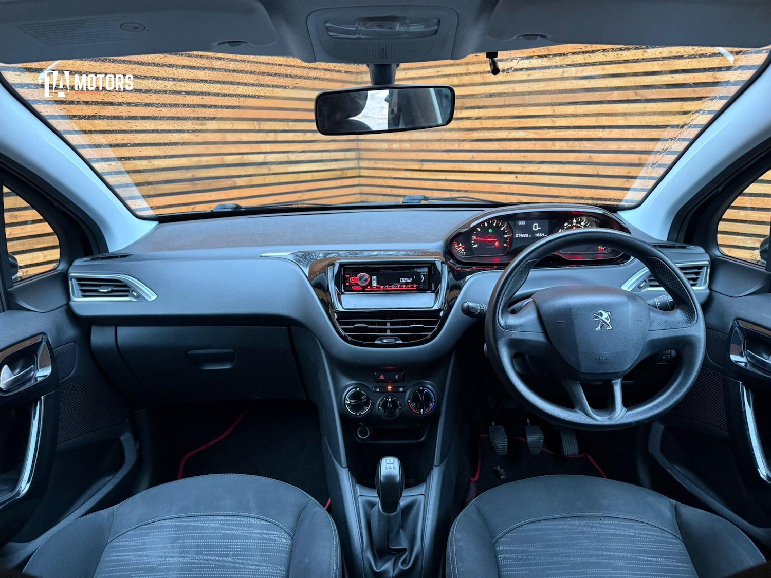 Used Peugeot 208 2014 for sale - 77453765: Photo 5