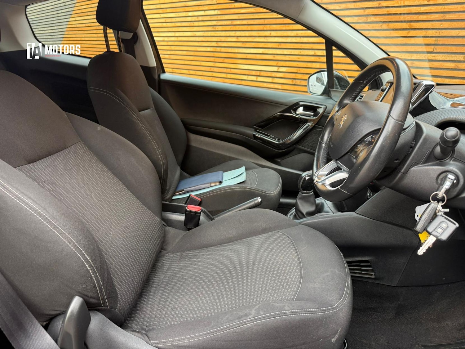 Used Peugeot 208 2017 for sale - 77519436: Photo 15