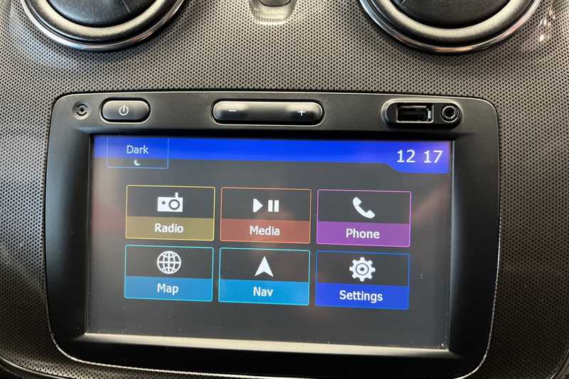 Used Dacia Sandero Stepway 2019 for sale - 76945193: Photo 38