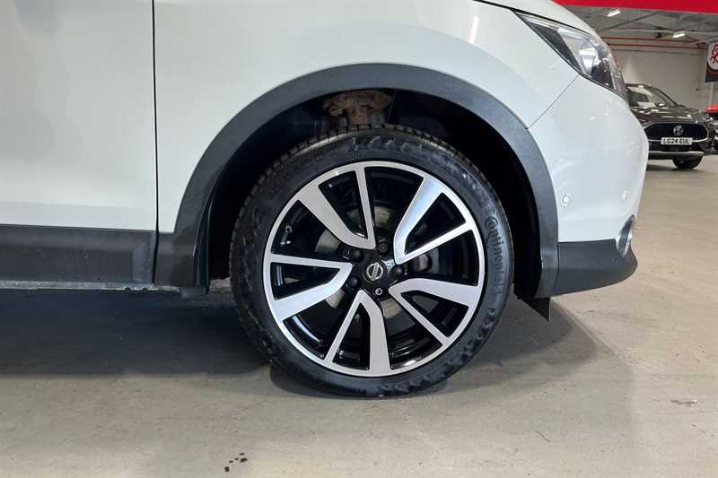 Used Nissan Qashqai 2015 for sale - 77295431: Photo 9