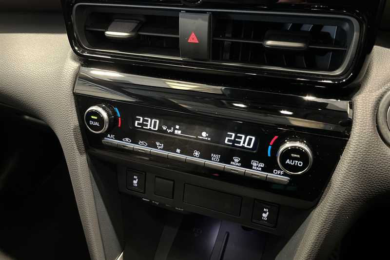 Used Toyota Yaris Cross 2024 for sale - 77741733: Photo 15