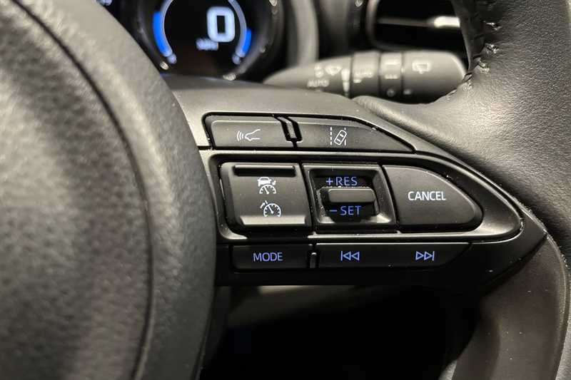 Used Toyota Yaris 2023 for sale - 77430354: Photo 22