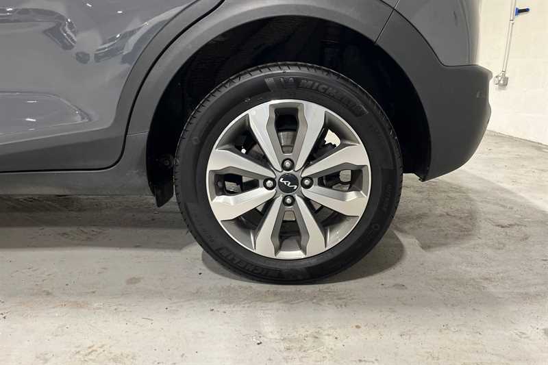 Used Kia Stonic 2023 for sale - 77712165: Photo 11