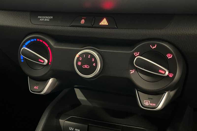 Used Kia Stonic 2023 for sale - 77712165: Photo 15