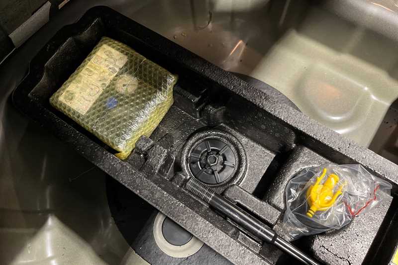 Used Kia Stonic 2023 for sale - 77712165: Photo 37