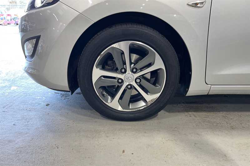 Used Hyundai i30 2015 for sale - 77929615: Photo 12