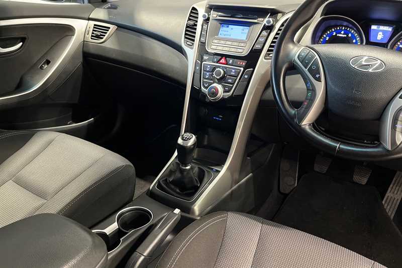 Used Hyundai i30 2015 for sale - 77929615: Photo 14