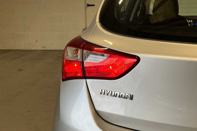 Used Hyundai i30 2015 for sale - 77929615: Photo 31
