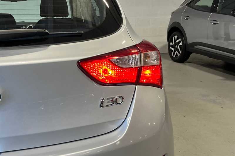 Used Hyundai i30 2015 for sale - 77929615: Photo 32