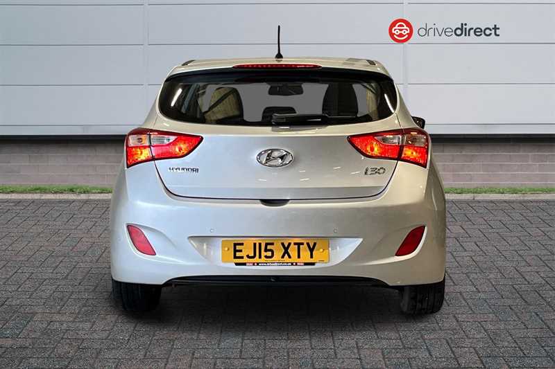Used Hyundai i30 2015 for sale - 77929615: Photo 4