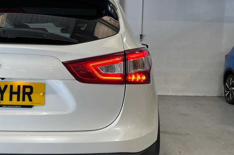 Used Nissan Qashqai 2015 for sale - 77322413: Photo 32