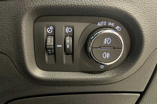 Used Vauxhall Astra 2021 for sale - 76062511: Photo 28