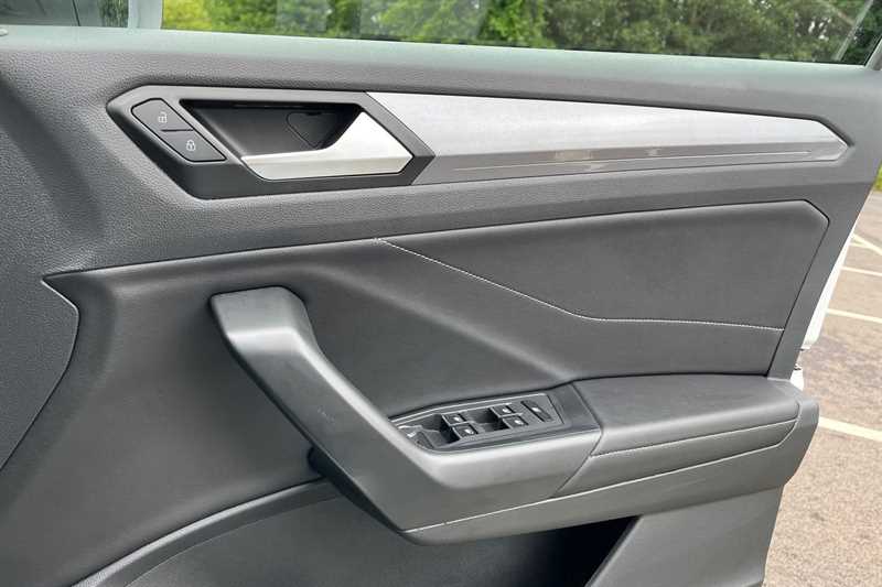 Used Volkswagen T-Roc 2022 for sale - 76462573: Photo 16