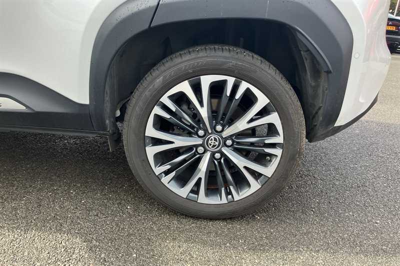 Used Toyota Yaris Cross 2024 for sale - 77699591: Photo 11