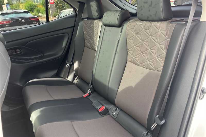 Used Toyota Yaris Cross 2024 for sale - 77699591: Photo 24