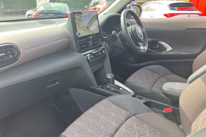 Used Toyota Yaris Cross 2024 for sale - 77699591: Photo 39