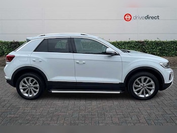 Used Volkswagen T-Roc 2022 for sale - 76525515: Photo