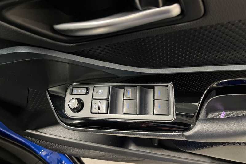 Used Toyota C-HR for sale - 77812368: Photo 16